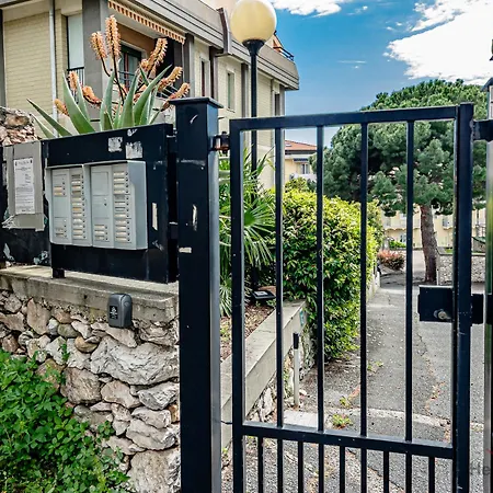 Horizon Loft - Free Parking - Ac - Smart Tv Apartment Pietra Ligure